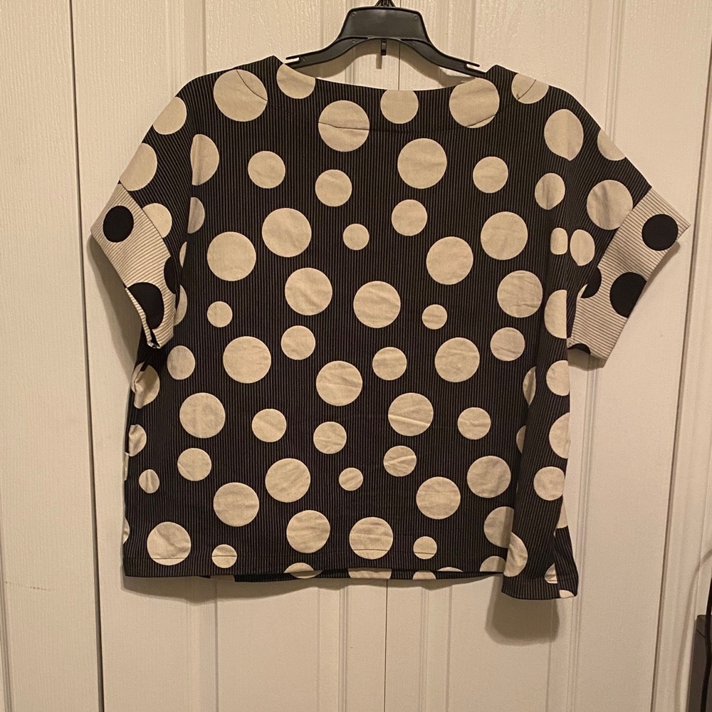 bryn Walker Black Short Sleeve Top with Cream Polka Dots - Picture 2 of 7
